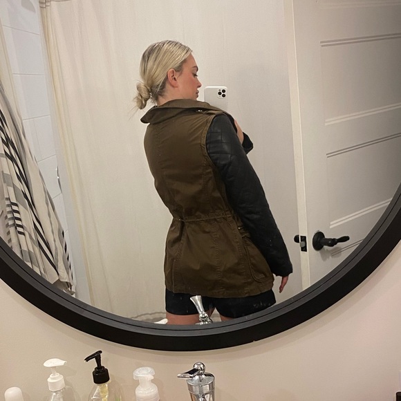 Jacket - Picture 6 of 6